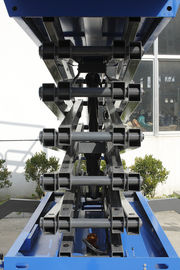 Hydraulic Mobile Scissor Lift stable structure widely use 8m Hight 300Kg Loading